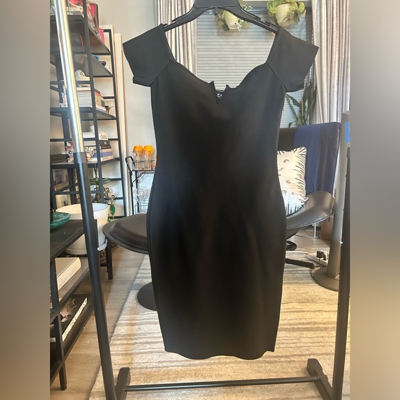 BNWT Black Few Moda V-Neck Bodycon Dress - Picture 1 of 4